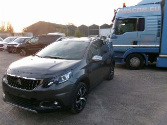 Peugeot 2008 1.2 Crossway picture 1