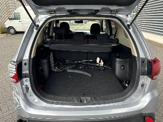 Mitsubishi Outlander 2.0 16V 4x2 SUV  Benzine 1.998cc 110kW (150pk) picture 17