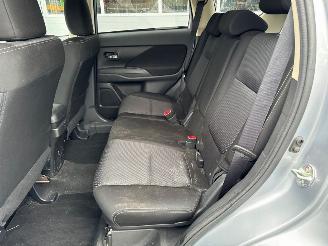 Mitsubishi Outlander 2.0 16V 4x2 SUV  Benzine 1.998cc 110kW (150pk) picture 19