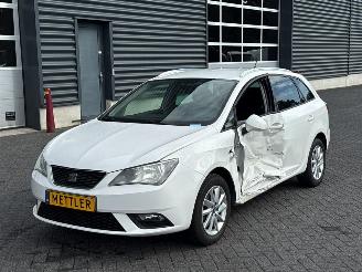 Vaurioauto  passenger cars Seat Ibiza ST 1.2 TSI Combi/o  Benzine 1.197cc 63kW (86pk) FWD 2013/11