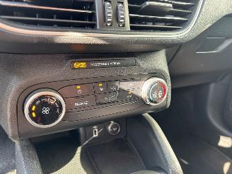 Ford Focus 1.0 Ti-VCT EcoBoost 12V 100 Combi/o  Benzine 999cc picture 27