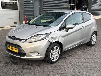 Coche accidentado Ford Fiesta 1.25 16V Hatchback  Benzine 1.242cc 44kW (60pk) FWD 2010/11