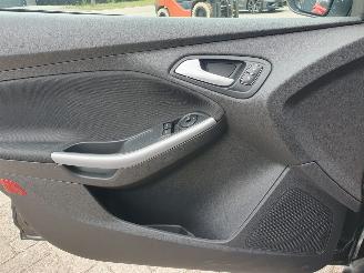 Ford Focus 1.5 Titanium picture 16