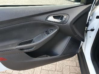 Ford Focus 1.0 Trend Edition picture 13