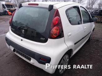 Peugeot 107 107, Hatchback, 2005 / 2014 1.0 12V picture 10