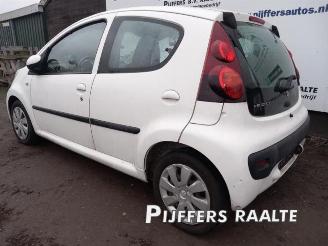 Peugeot 107 107, Hatchback, 2005 / 2014 1.0 12V picture 8