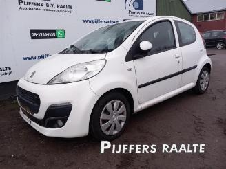 Peugeot 107 107, Hatchback, 2005 / 2014 1.0 12V picture 3
