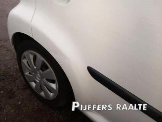 Peugeot 107 107, Hatchback, 2005 / 2014 1.0 12V picture 13