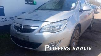 Opel Astra Astra J Sports Tourer (PD8/PE8/PF8), Combi, 2010 / 2015 1.4 Turbo 16V picture 3