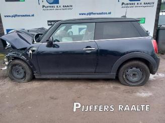 Mini Cooper Mini (F56), Hatchback 3-drs, 2013 1.5 12V Cooper picture 1