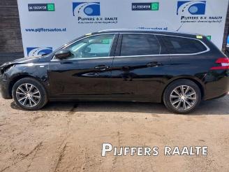 Peugeot 308 308 SW (L4/L9/LC/LJ/LR), Combi 5-drs, 2014 / 2021 1.2 12V e-THP PureTech 130 picture 1