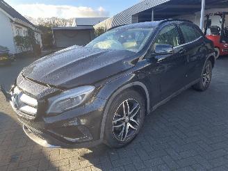 škoda osobní automobily Mercedes GLA 200 Prestige AUTOMAAT PRACHTIG!!! 2015/4