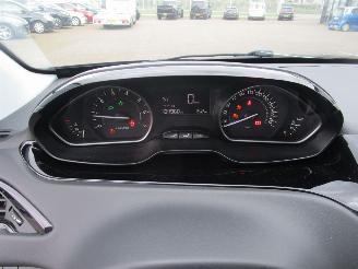 Peugeot 208 1.2 PURE TECH BLUE LION 5DRS picture 16