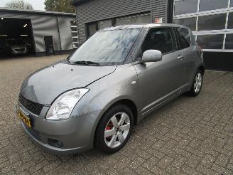damaged passenger cars Suzuki Swift 1.3 Comfort 2010/3