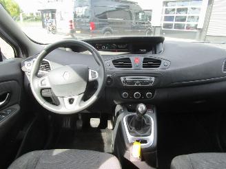 Renault Scenic 1.5 DCI Dynamique picture 12