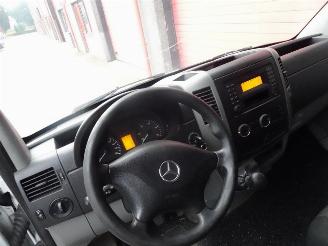 Mercedes Sprinter 414 2.2 CDI 432 HD 3 zits koffer met laadklep airco picture 12
