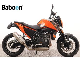 krockskadad bil motor KTM 690 Duke ABS 2017/9