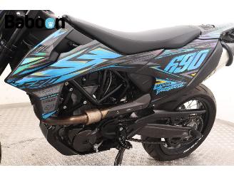 KTM 690 SMC -R picture 18