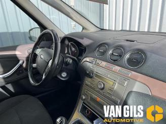 Ford Galaxy  picture 8