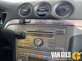 Ford Galaxy  picture 15