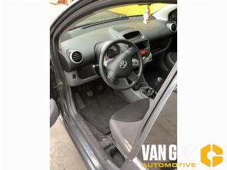 Toyota Aygo Aygo (B10), Hatchback, 2005 / 2014 1.0 12V VVT-i picture 12