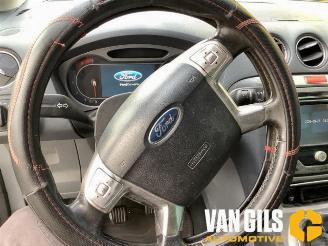 Ford S-Max  picture 15