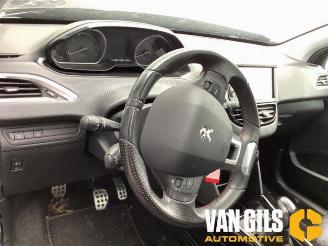 Peugeot 2008 2008 (CU), MPV, 2013 / 2019 1.2 12V e-THP PureTech 110 picture 17