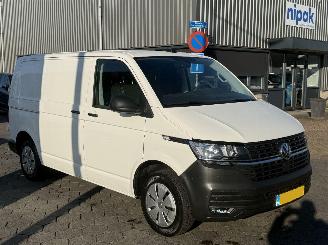 skadebil bedrijf Volkswagen Transporter 2.0 TDI 81KW 2021/4
