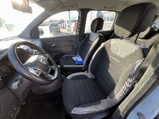 Dacia Lodgy 1.3 TCe Stepway 5p picture 15
