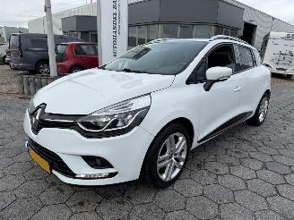 skadebil auto Renault Clio Estate 1.5 dCi Ecoleader Life 2017/3