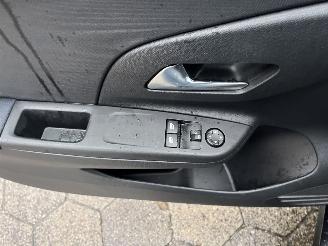 Opel Corsa 1.2 Edition picture 14