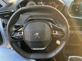 Peugeot 208 1.2 PureTech Active picture 14