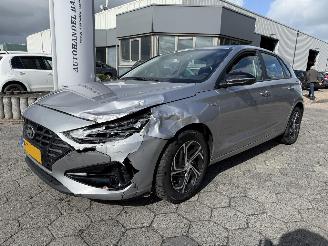 Voiture accidenté Hyundai I-30 1.0 T-GDi MHEV Comfort Smart 2022/6