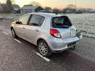 Renault Clio 1.2-16V TCe 100 picture 4