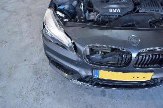 BMW 2-serie 218i Essential picture 16