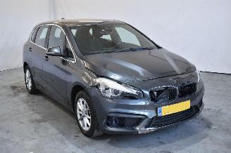BMW 2-serie 218i Essential picture 1