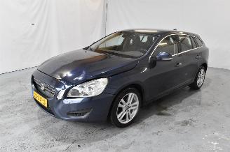 Volvo V-60 1.6 T3 Momentum picture 4