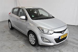 uszkodzony samochody osobowe Hyundai I-20 1.2i i-Motion 2014/3