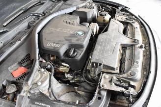 BMW 3-serie 320i High Executive picture 14