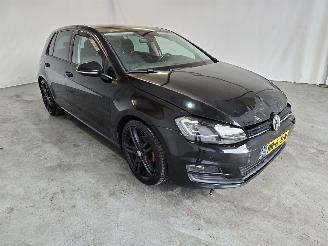 skadebil auto Volkswagen Golf 1.0 TSI Comfortline 2017/4