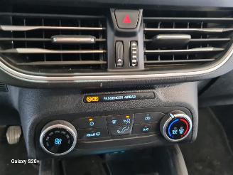 Ford Focus 1.5 EcoBl. Tr.Ed.Bns picture 30