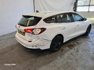 Ford Focus 1.5 EcoBl. Tr.Ed.Bns picture 7