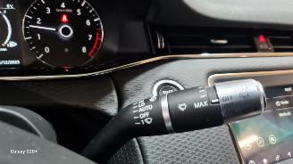 Land Rover Range Rover Evoque 2.0 P250 AWD R-Dynamic HSE picture 31