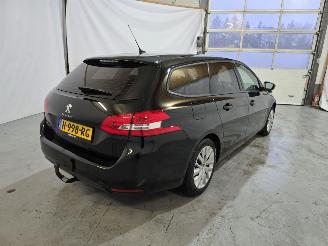 Peugeot 308 1.2 PureTech Blue Lease picture 7