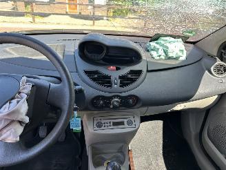 Renault Twingo 1.2 Acces picture 10