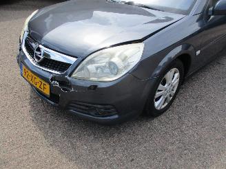 Opel Vectra STATION WAGON 2.2-16V Executive Aut picture 12