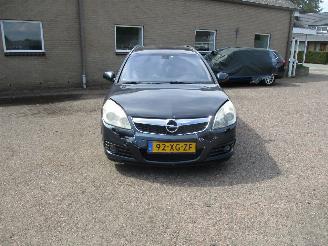 Opel Vectra STATION WAGON 2.2-16V Executive Aut picture 2