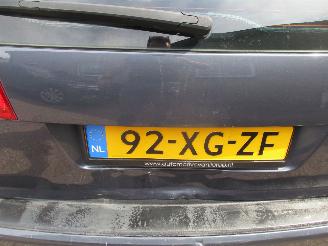 Opel Vectra STATION WAGON 2.2-16V Executive Aut picture 15