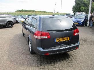 Opel Vectra STATION WAGON 2.2-16V Executive Aut picture 5