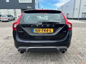 Volvo V-60 2.0 T3 Summum picture 5